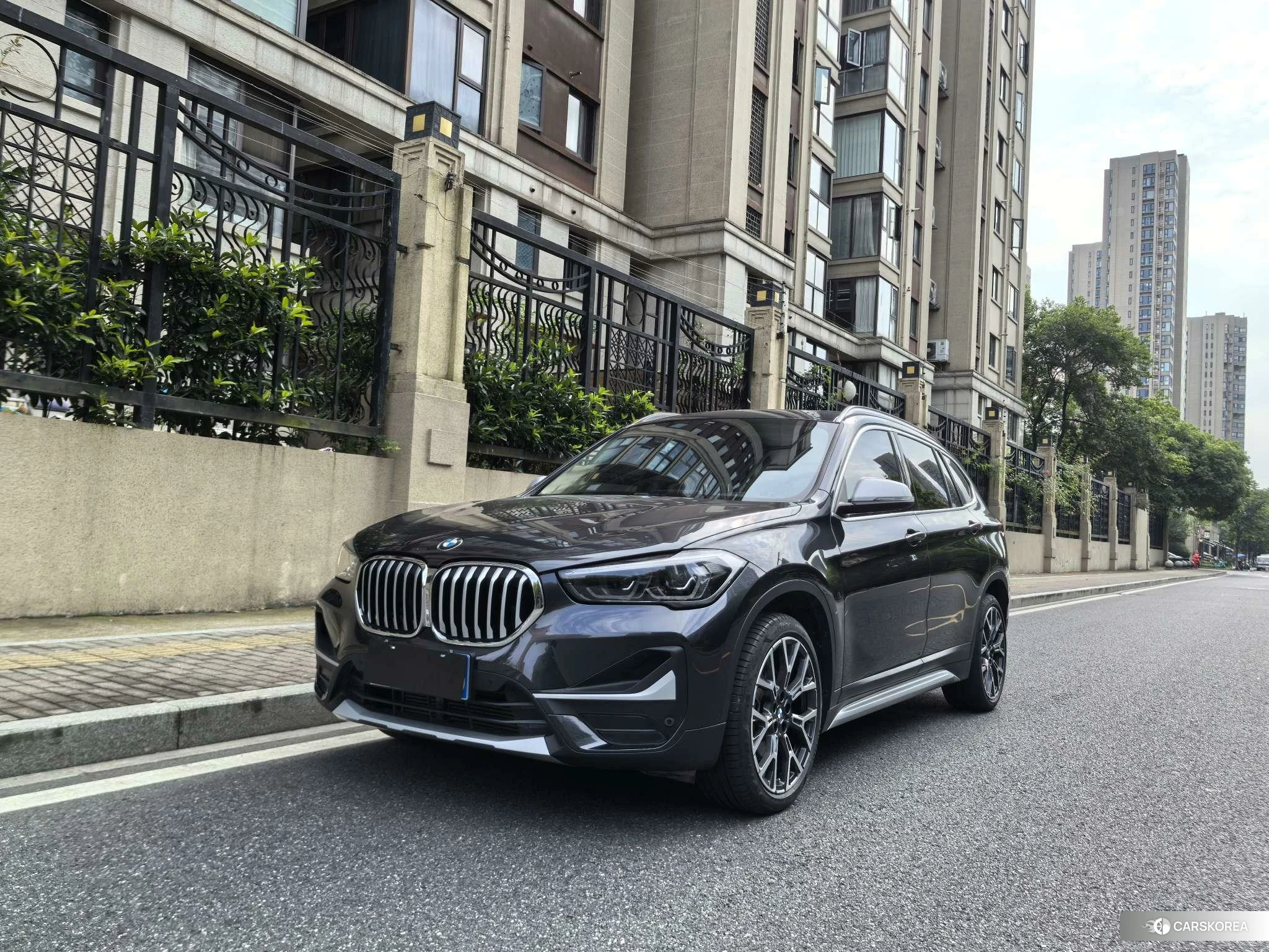 BMW X1 2021 Темно-серый из Китая