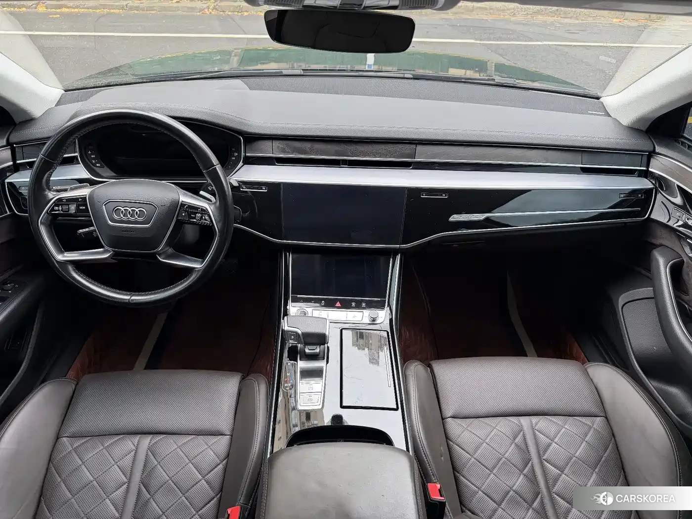 Audi A8 2021 Черный из Китая