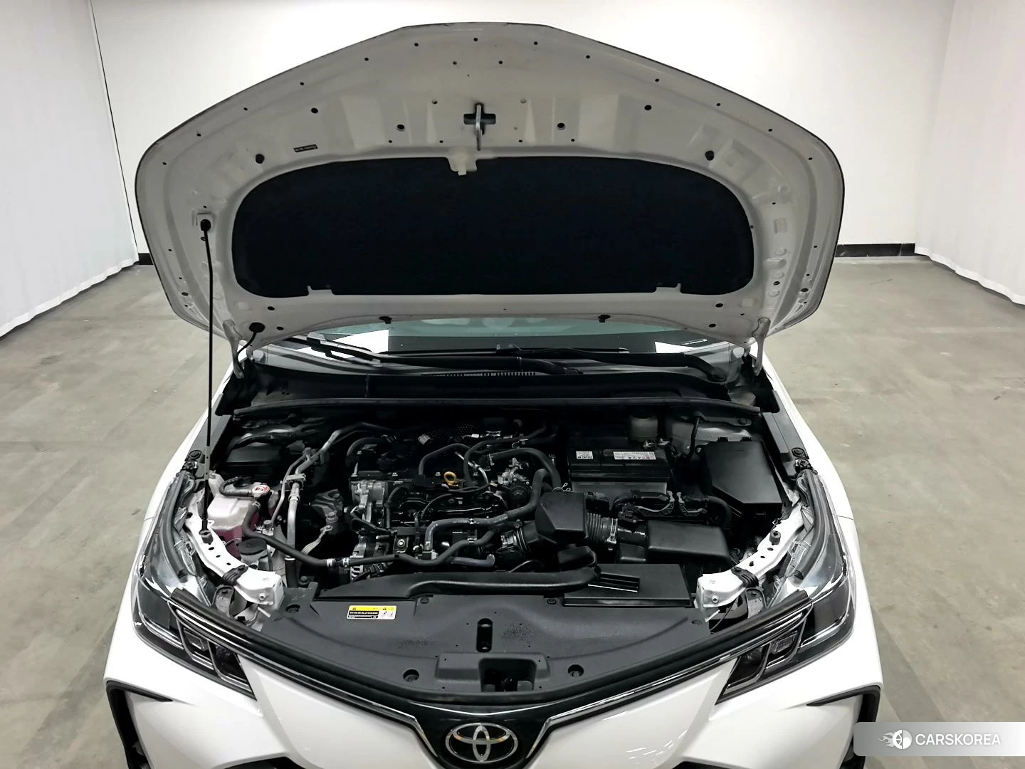 Toyota Corolla 2024 Белый из Китая