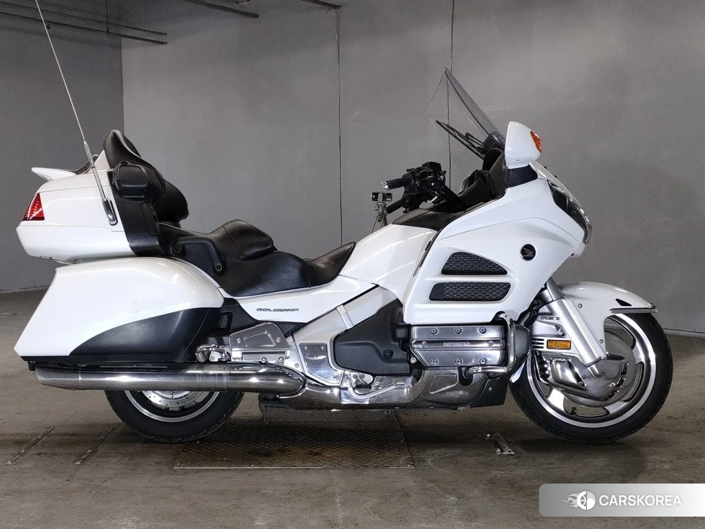 Проданный Honda GL1800 2015 из Японии