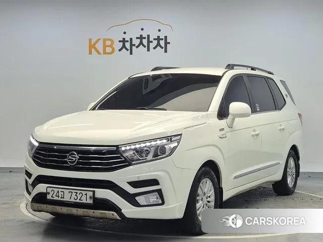 Ssangyong Korando Turismo 2018 Белый из Кореи