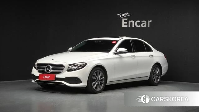 Mercedes-Benz E-Class W213 2019 Белый из Кореи