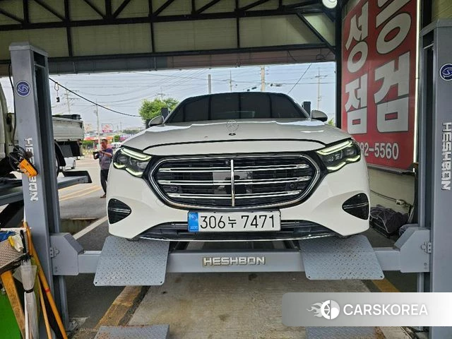 Mercedes-Benz E-Class W214 2025 Белый из Кореи