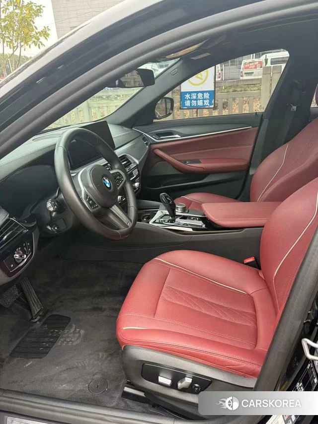 BMW 5 series PHEV 2021 Черный из Китая