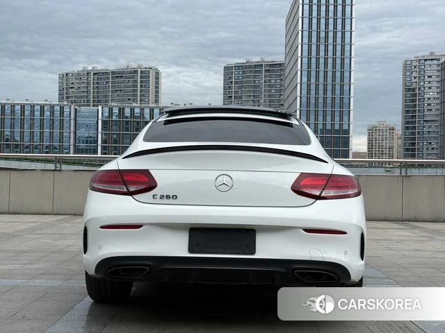 Mercedes-Benz Class C (imported) 2022 Белый из Китая