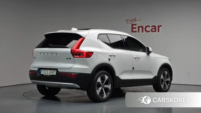 Volvo XC40 2022 Белый из Кореи