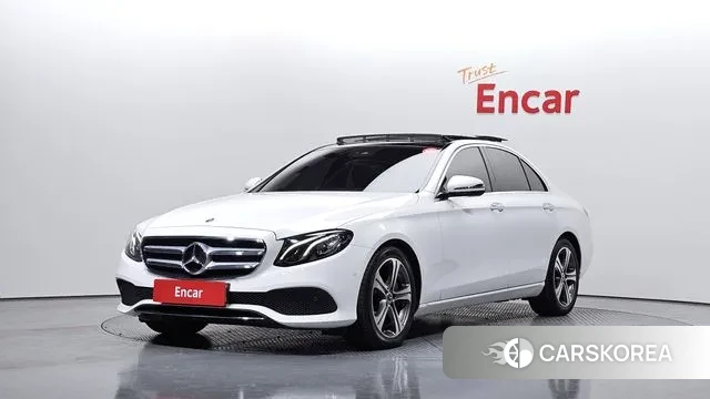 Mercedes-Benz E-Class W213 2019 Белый из Кореи