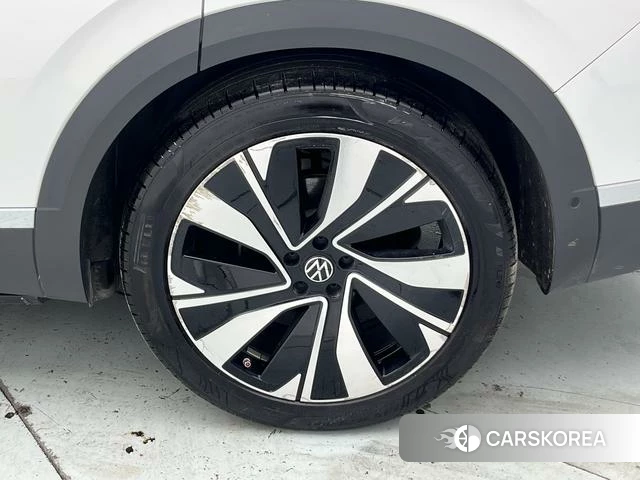 Volkswagen Lanjing 2022 Белый из Китая
