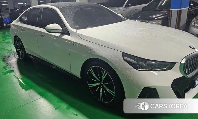 BMW 5 Series (G60) 2024 Белый из Кореи