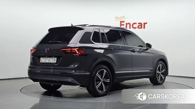 Volkswagen Tiguan second Generation 2019 Серый из Кореи