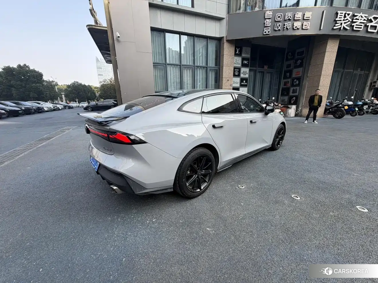 Chang'an UNI-V 2022 Silver/gray из Китая, фото 3