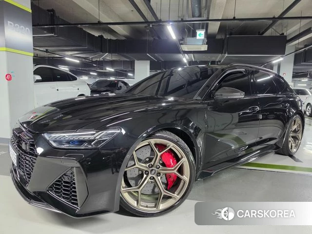 Audi RS6 (C8) 2025 Черный из Кореи