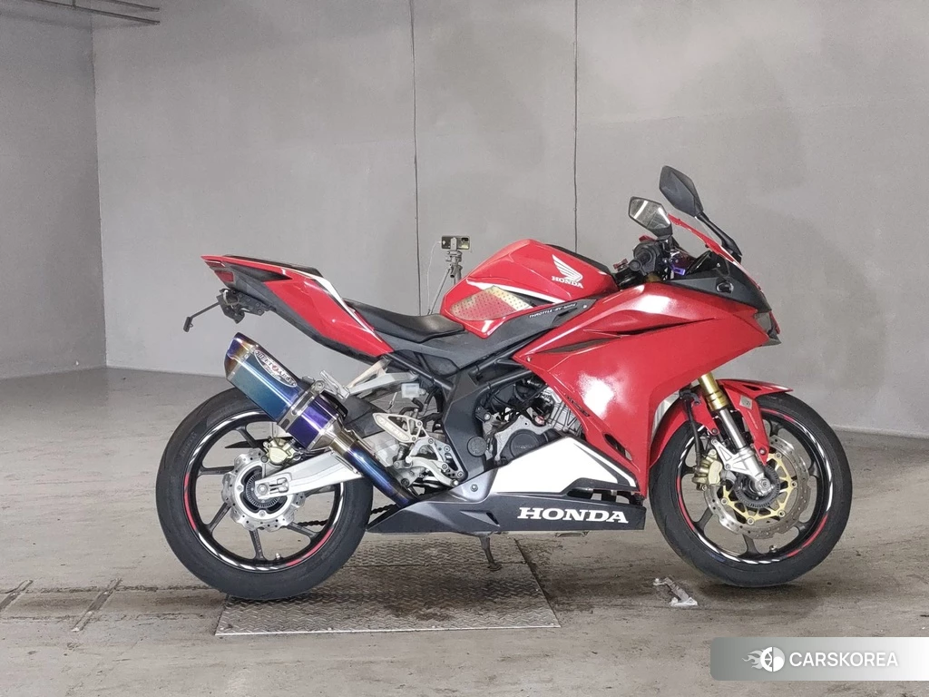 Проданный Honda CBR250RR 2017 из Японии, фото 2