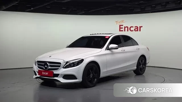 Mercedes-Benz C-Class W205 2018 Белый из Кореи