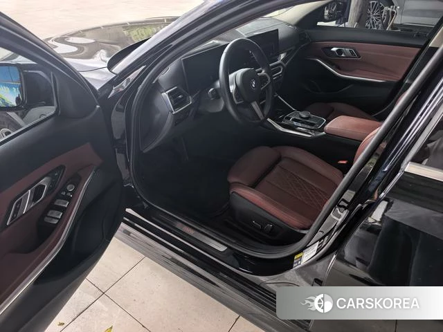 BMW i3 2024 Черный из Китая