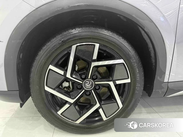 BYD Yuan PLUS 2022 Темно-серый из Китая