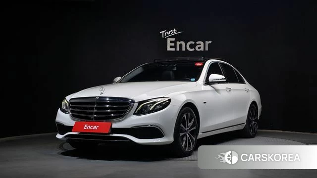 Mercedes-Benz E-Class W213 2019 Белый из Кореи