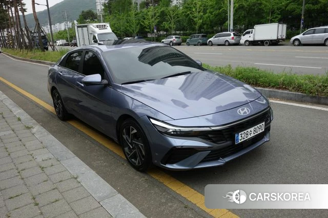 Hyundai The New Avante (CN7) 2023 Небесно-голубой из Кореи