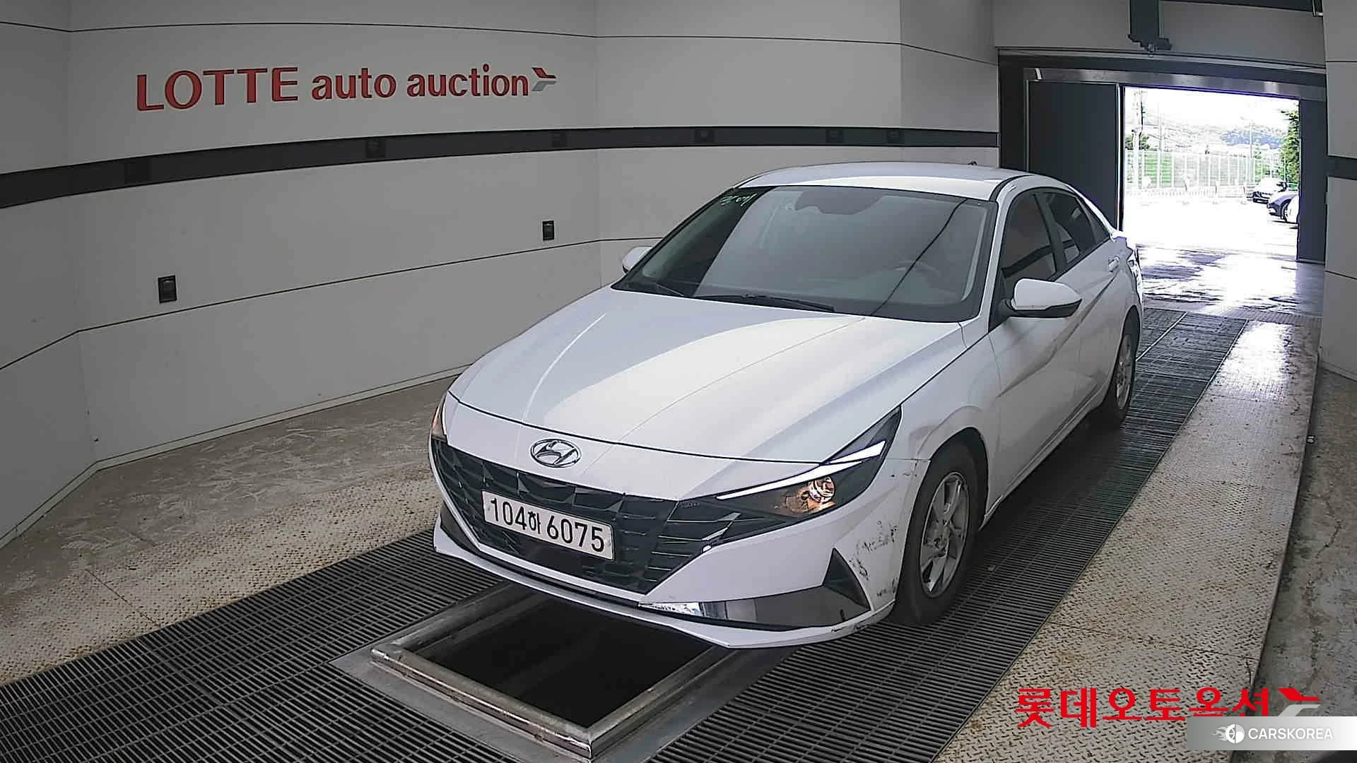 Hyundai Avante 2021 Polar White из Кореи