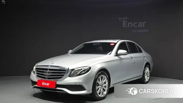 Mercedes-Benz E-Class W213 2020 Серебристо-серый из Кореи