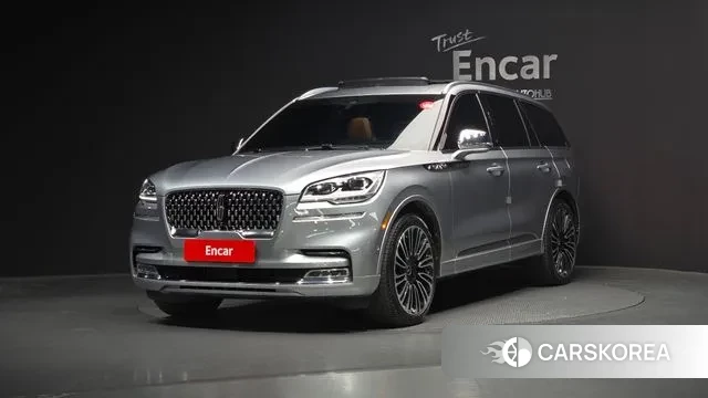 Lincoln Aviator 2nd generation 2022 Серебряный из Кореи