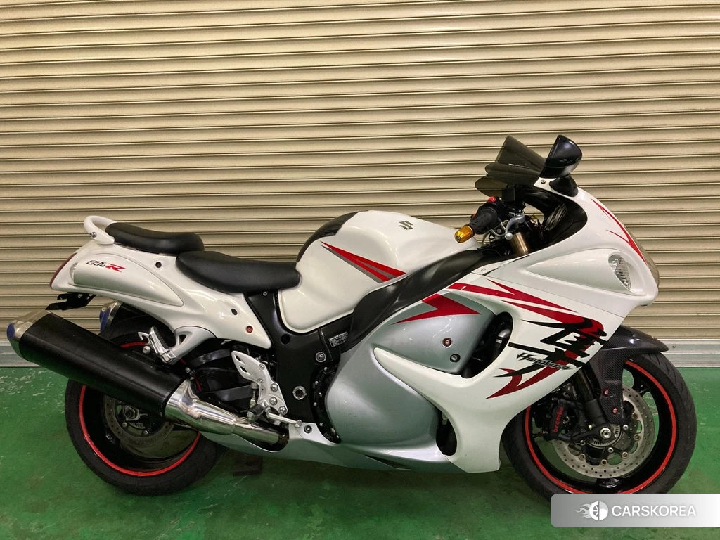 Проданный Suzuki GSX1300R HAYABUSA 2017 из Японии, фото 2