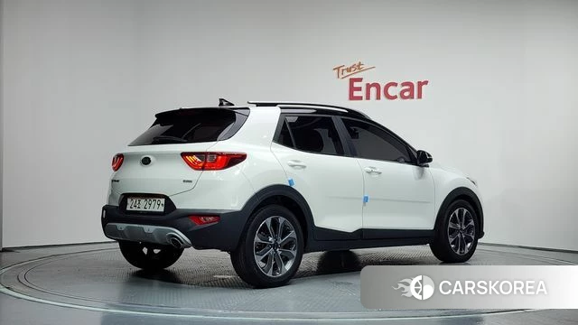 Kia Stonic 2019 Белый из Кореи
