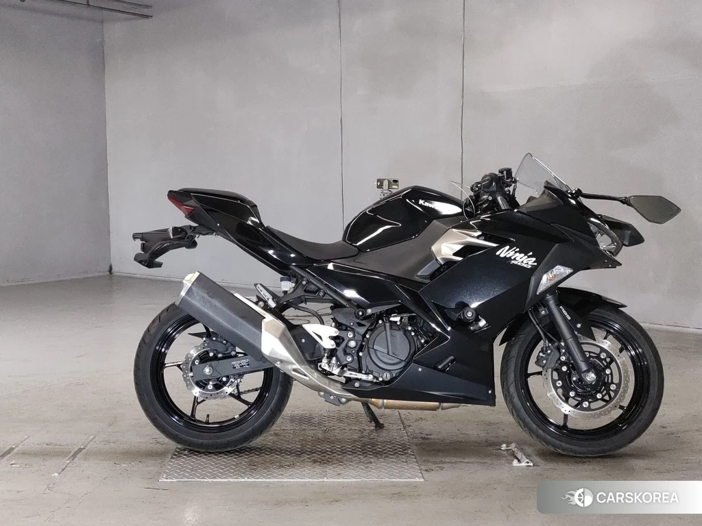Проданный Kawasaki NINJA 400 2021 из Японии, фото 2