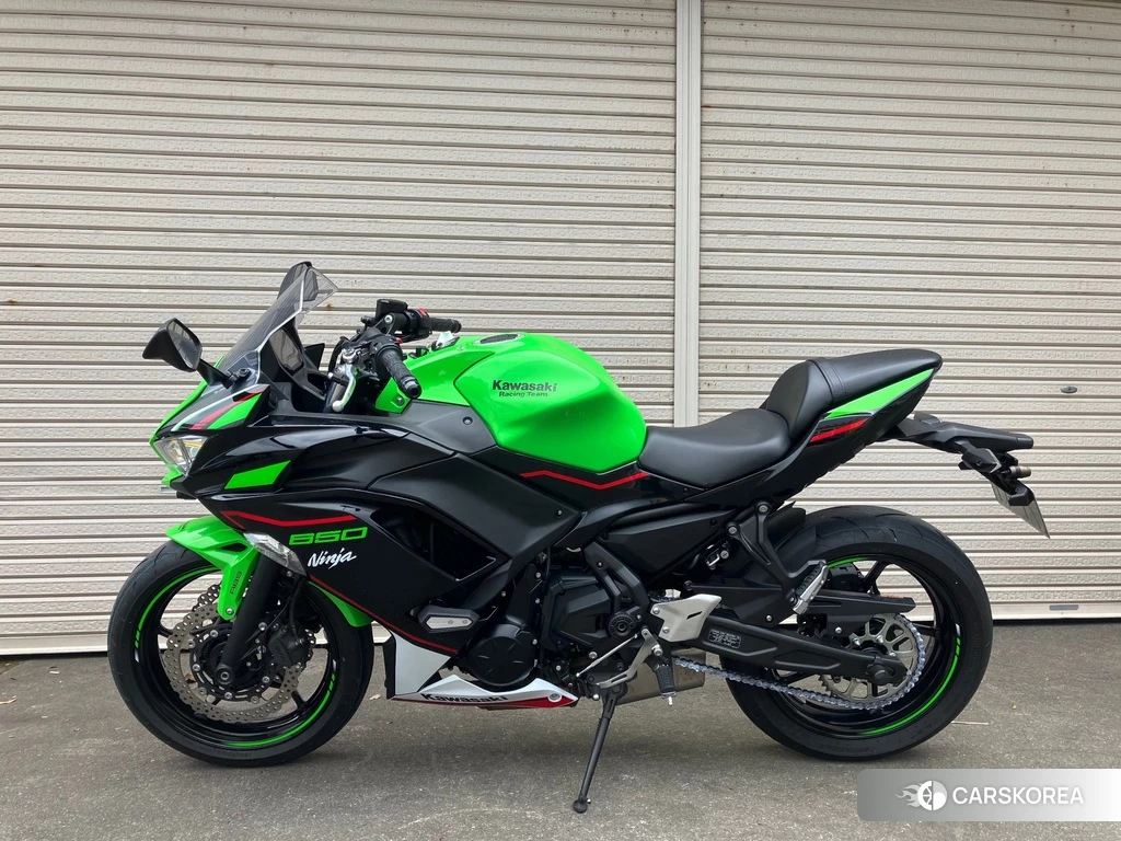 Проданный Kawasaki Ninja 650 ABS KRT 2021 из Японии, фото 2