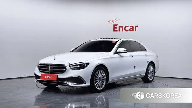 Mercedes-Benz E-Class W213 2022 Белый из Кореи