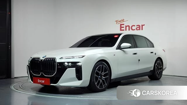BMW 7 Series (G70) 2023 Белый из Кореи