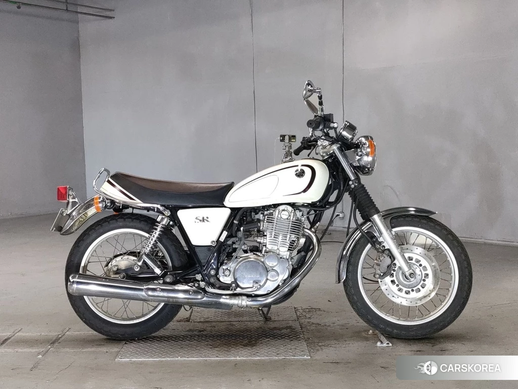 Проданный Yamaha SR 400 2012 из Японии
