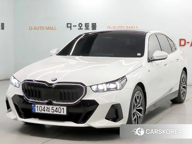 BMW 5 Series (G60) 2025 Белый из Кореи