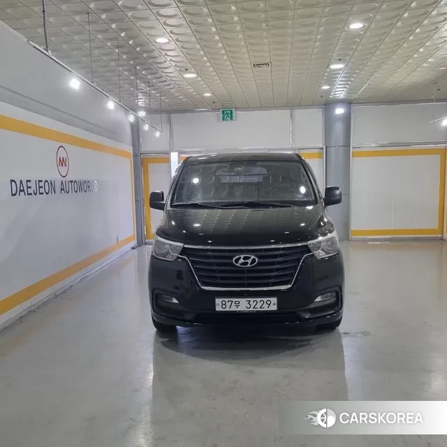 Hyundai The New Grand Starex 2018 Черный из Кореи