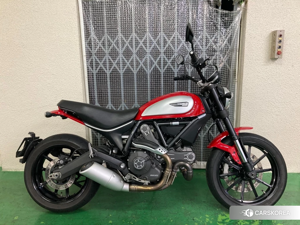 Проданный Ducati SCRAMBLER ICON 2015 из Японии