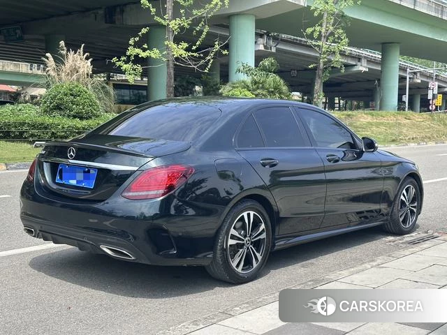 Mercedes-Benz Class C 2020 Зеленый из Китая