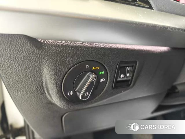 Volkswagen Lavida 2024 Белый из Китая