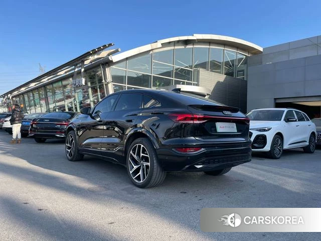 Audi Q6L e-tron 2025 Черный из Китая