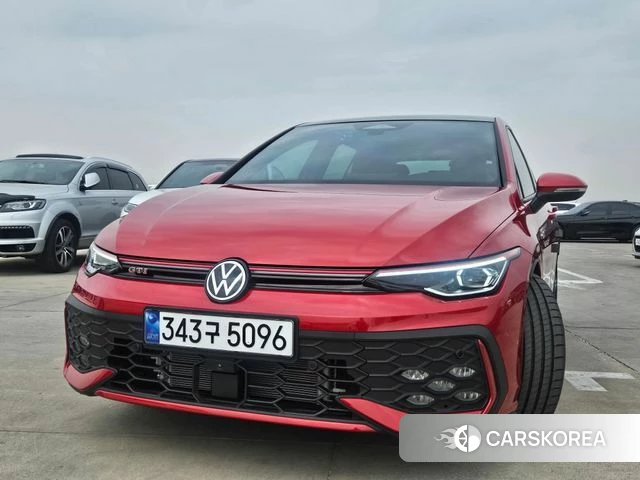 Volkswagen Golf 8th Generation 2026 Красный из Кореи