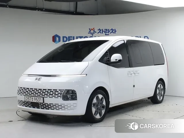 Hyundai Staria 2021 Белый из Кореи