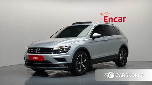 Volkswagen Tiguan second Generation 2018 Серебристо-серый из Кореи