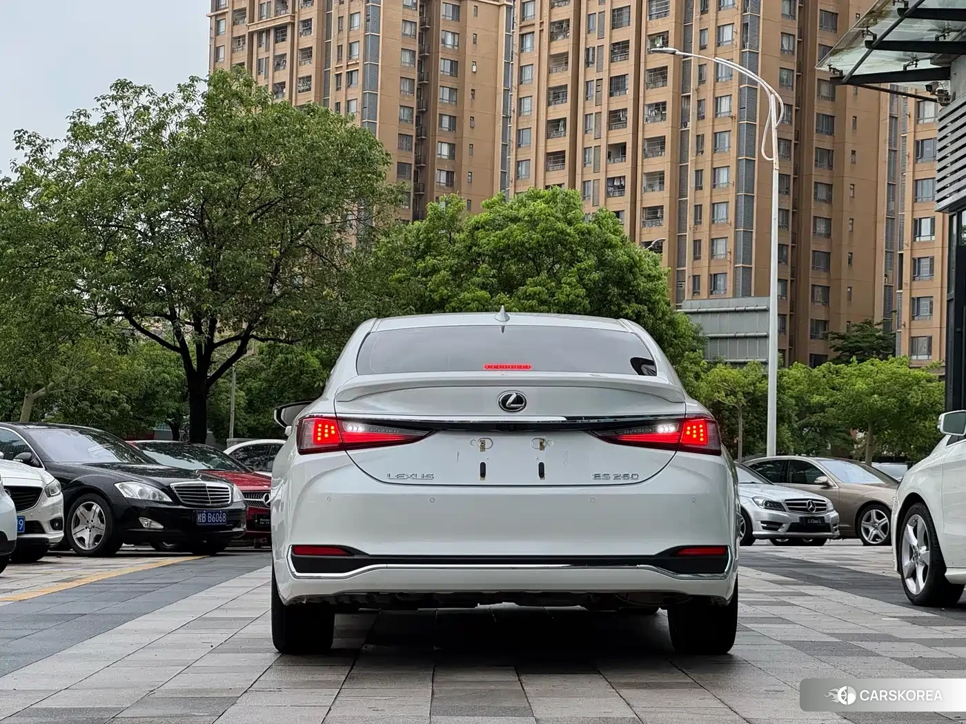 Lexus ES 2023 Белый из Китая