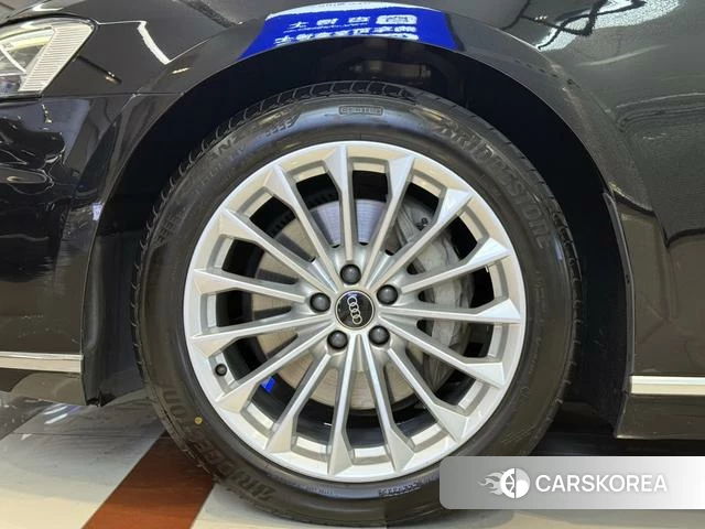 Audi A8 2021 Черный из Китая
