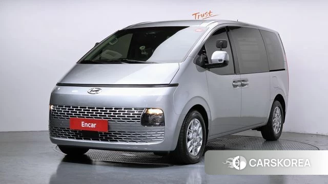 Hyundai Staria 2022 Серебряный из Кореи