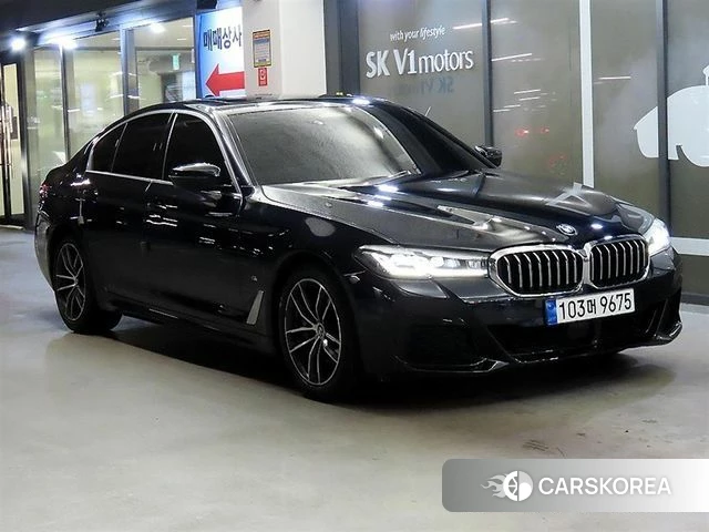 BMW 5 Series (G30) 2022 Черный из Кореи