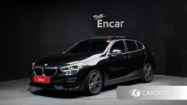 BMW 1 Series (F40) 2024 Черный из Кореи