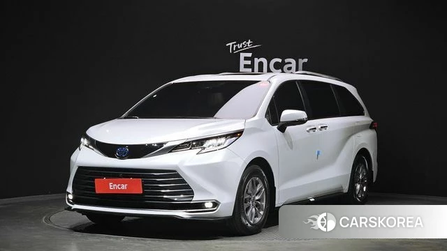 Toyota Sienna 4th Generation 2023 Белый из Кореи