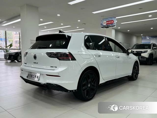 Volkswagen Golf 2024 Белый из Китая