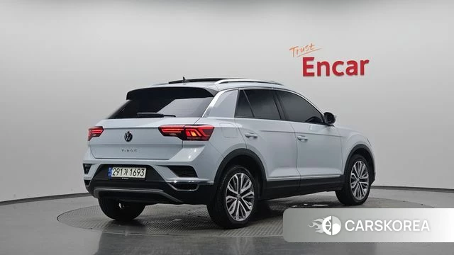 Volkswagen T-Roc 2021 Белый из Кореи