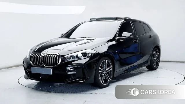 BMW 1 Series (F40) 2023 Черный из Кореи